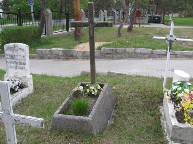  NN Hel - Grobonet - Wyszukiwarka osób pochowanych